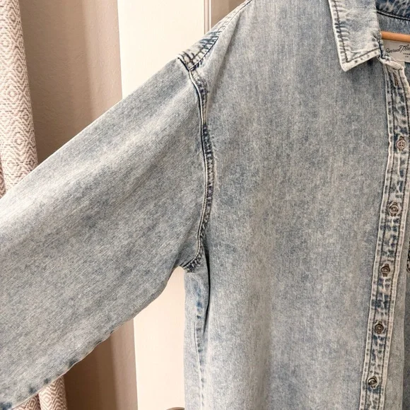 ☀️UNIVERSAL THREAD Washed Denim Shacket Sz XL NWOT - Picture 4 of 10